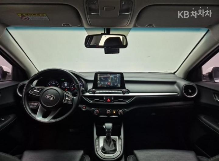 Kia K3 1.6 Gasoline Prestige 8