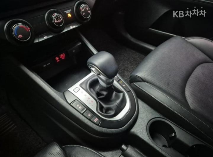 Kia K3 1.6 Gasoline Prestige 9