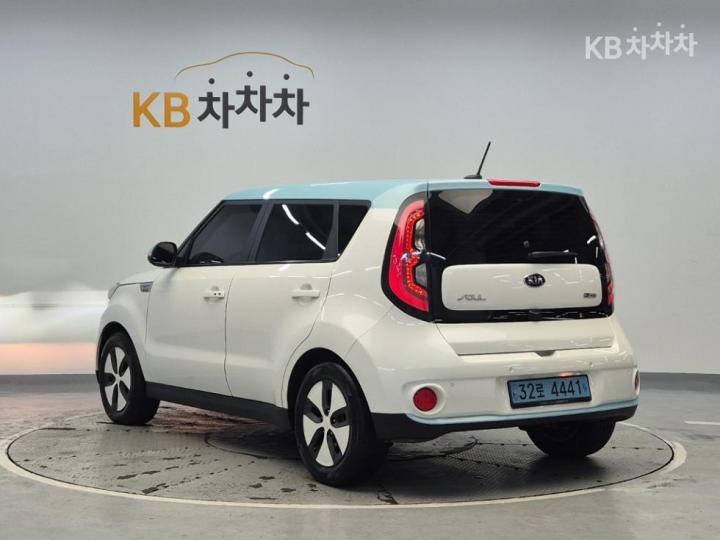 Kia Soul EV 3