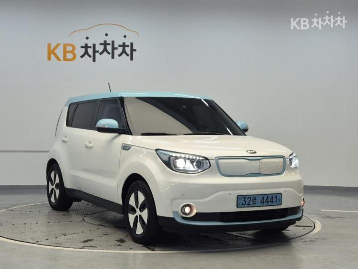 Kia Soul EV 5