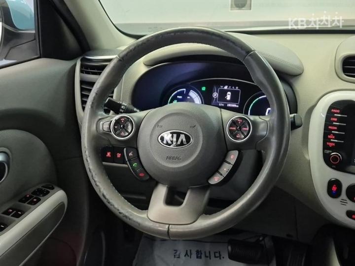 Kia Soul EV 10
