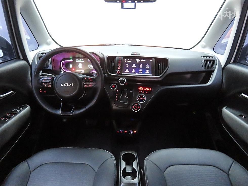 2023 - kia kia
