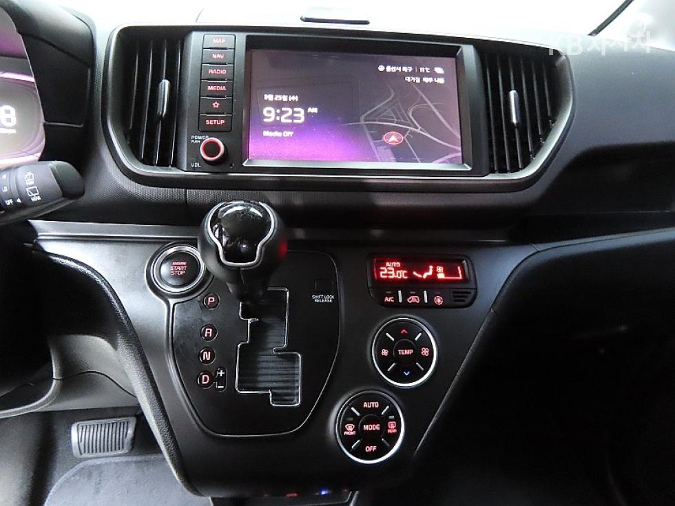2023 - kia kia