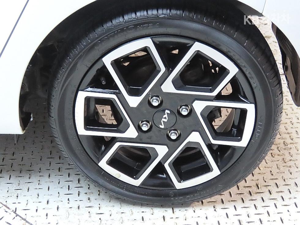 2023 - kia kia