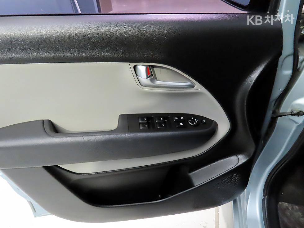 2012 - kia ray