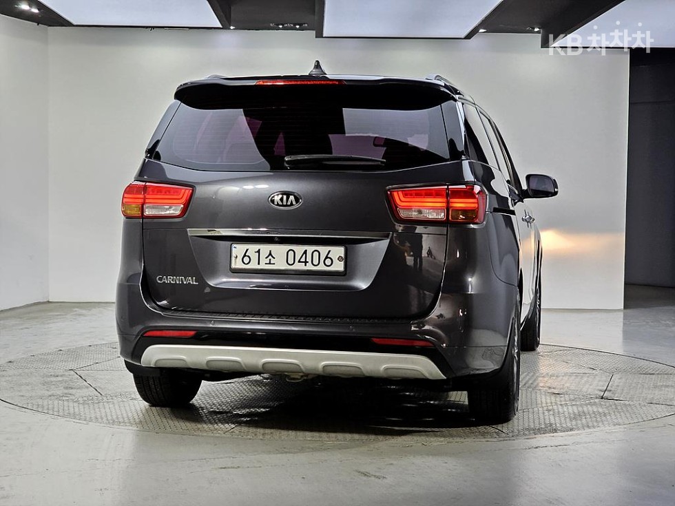 2016 - kia carnival
