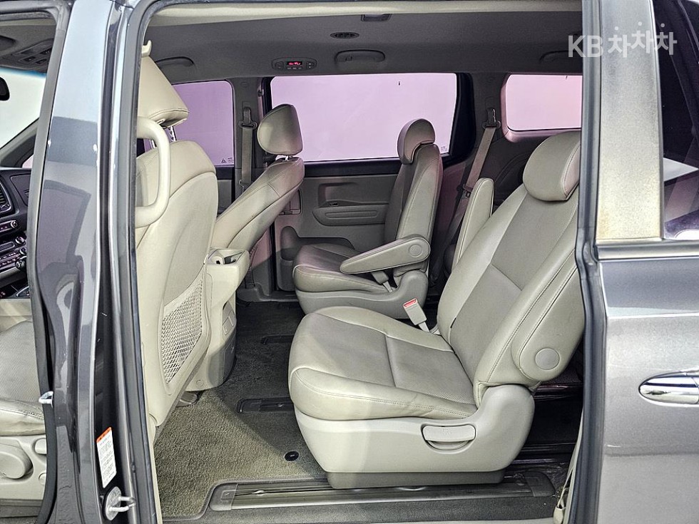 2016 - kia carnival