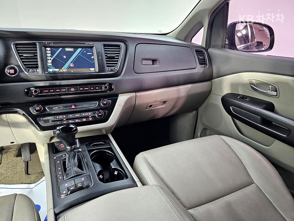 2016 - kia carnival