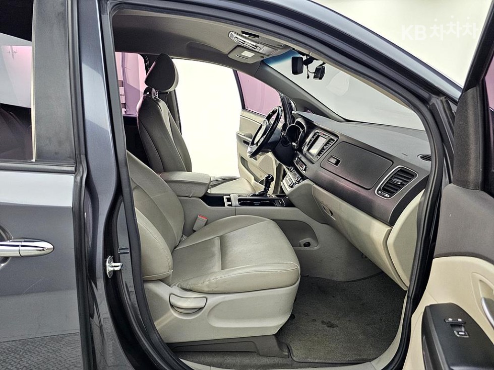 2016 - kia carnival