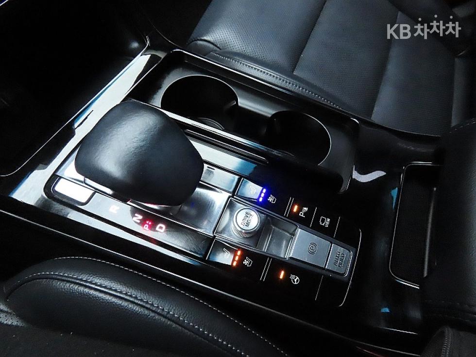 2020 - kia k7
