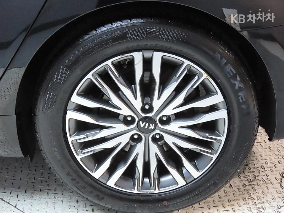 2020 - kia k7