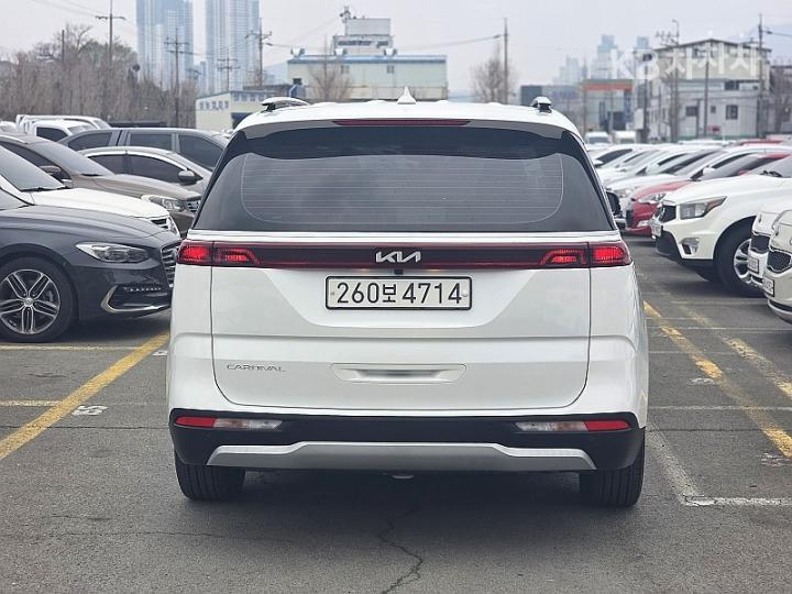 Kia Carnival D2.2 Prestige 3