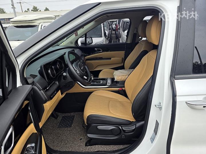 Kia Carnival D2.2 Prestige 5