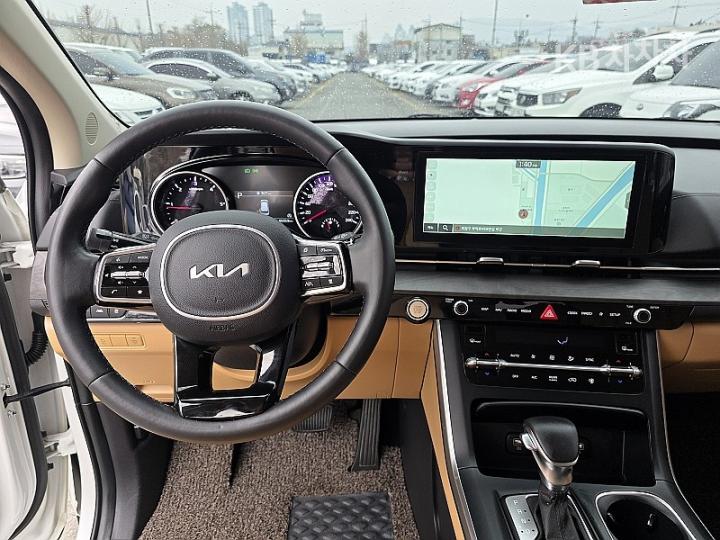 Kia Carnival D2.2 Prestige 7