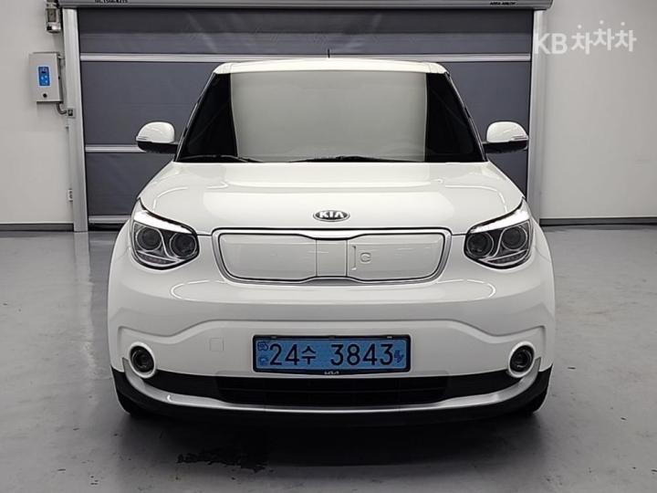 Kia Soul EV 3