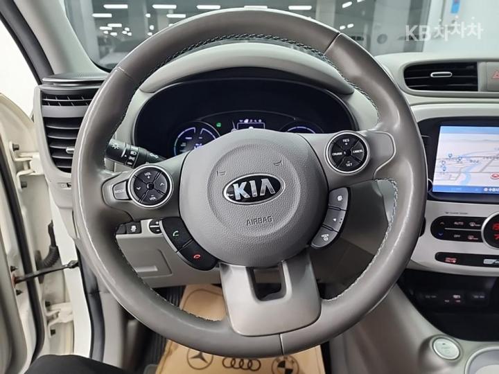 Kia Soul EV 10