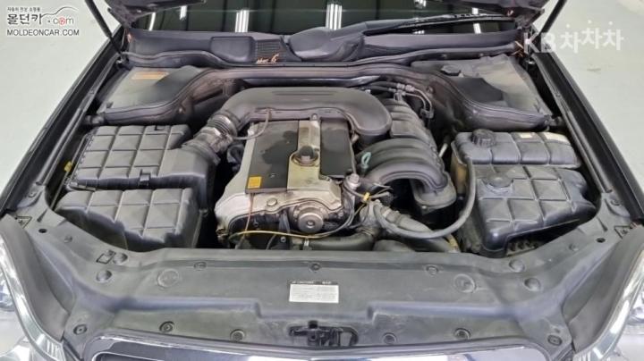 KG Mobility (Ssangyong) Chairman H New Classic 600S VIP 9