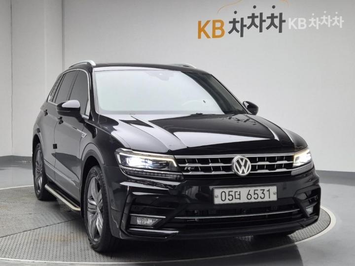 Volkswagen Tiguan 2.0 TDI 4Motion Prestige 5