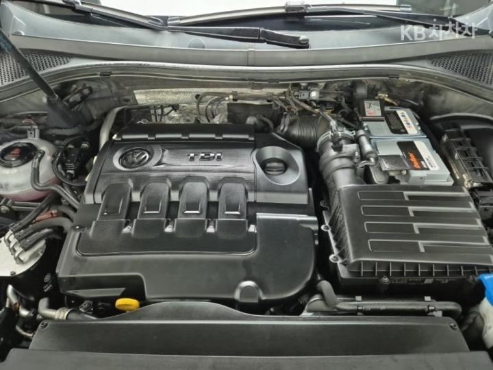 Volkswagen Tiguan 2.0 TDI 4Motion Prestige 6