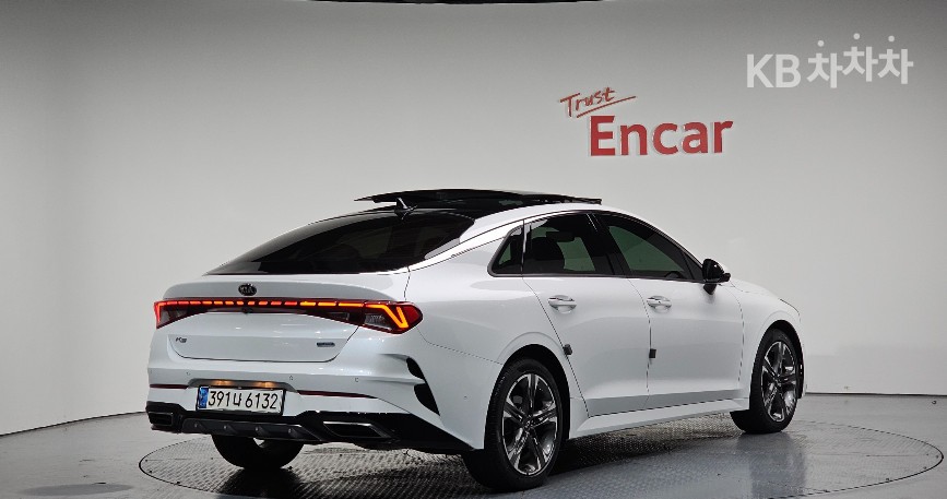 2021 - kia k5