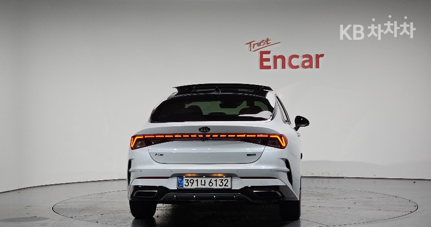 2021 - kia k5