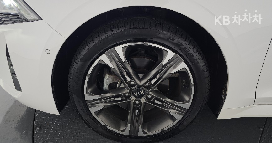 2021 - kia k5