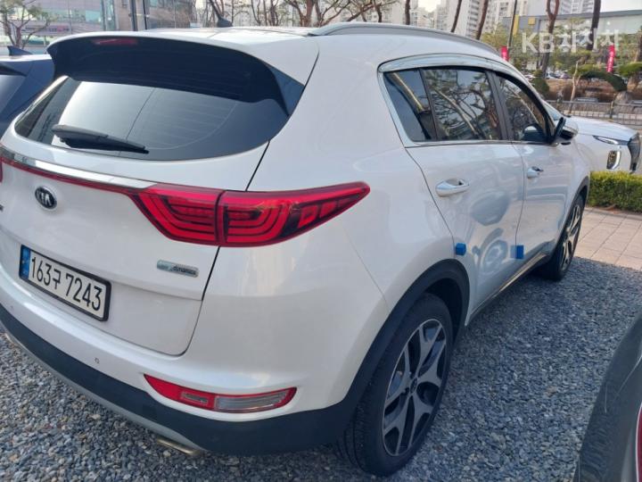 Kia Sportage Diesel 2.0 2WD Prestige 7
