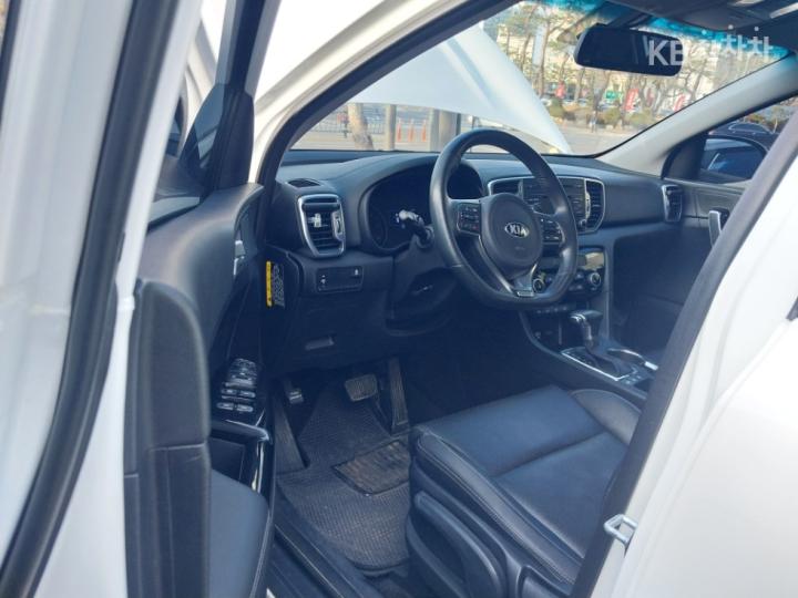 Kia Sportage Diesel 2.0 2WD Prestige 8