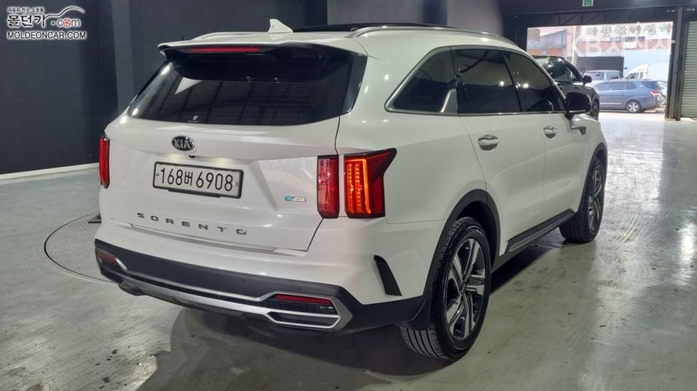2021 - kia sorento