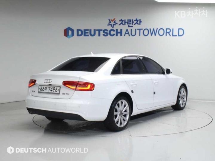Audi A4 NEW 30 TDI Dynamic B8 3