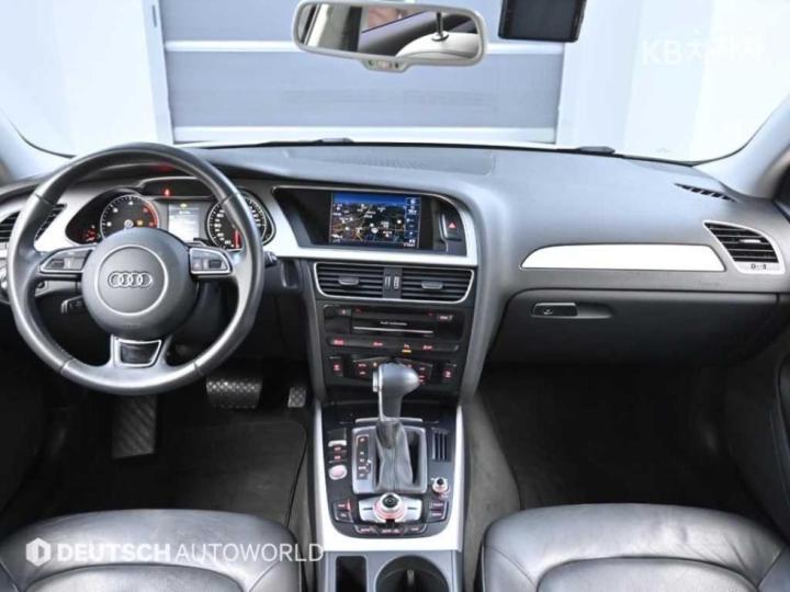 Audi A4 NEW 30 TDI Dynamic B8 8
