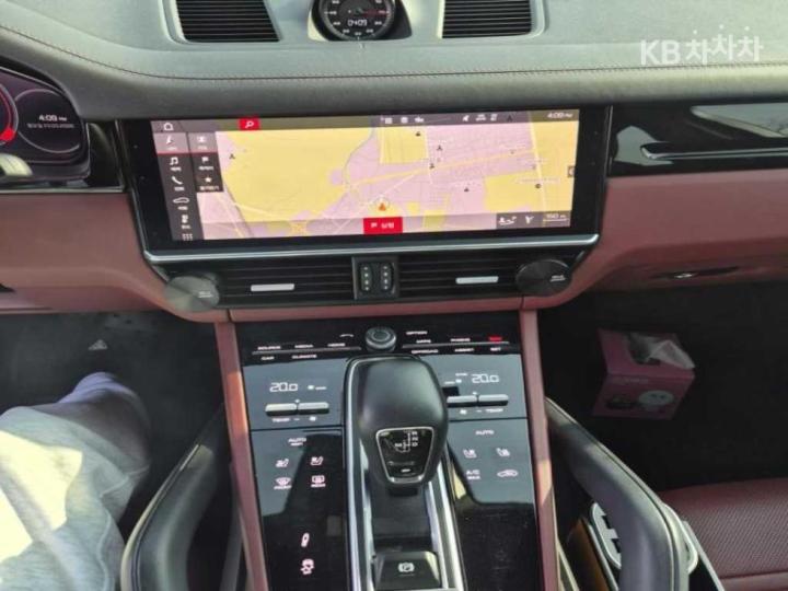 Porsche Cayenne 9Y0 3.0 Coupe Base Type 8