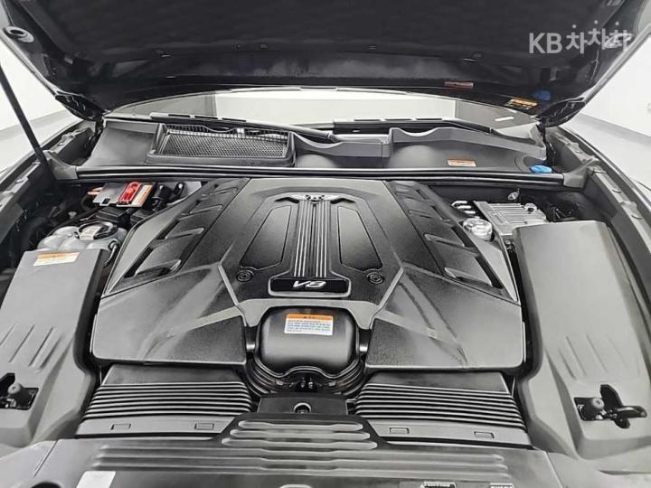 Bentley Bentayga 4.0 V8 AZURE 6