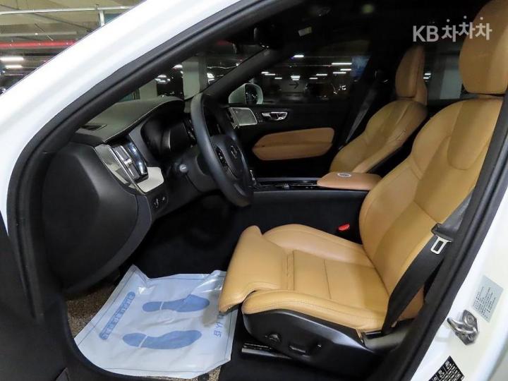 Volvo XC60 B5 Inscription 7