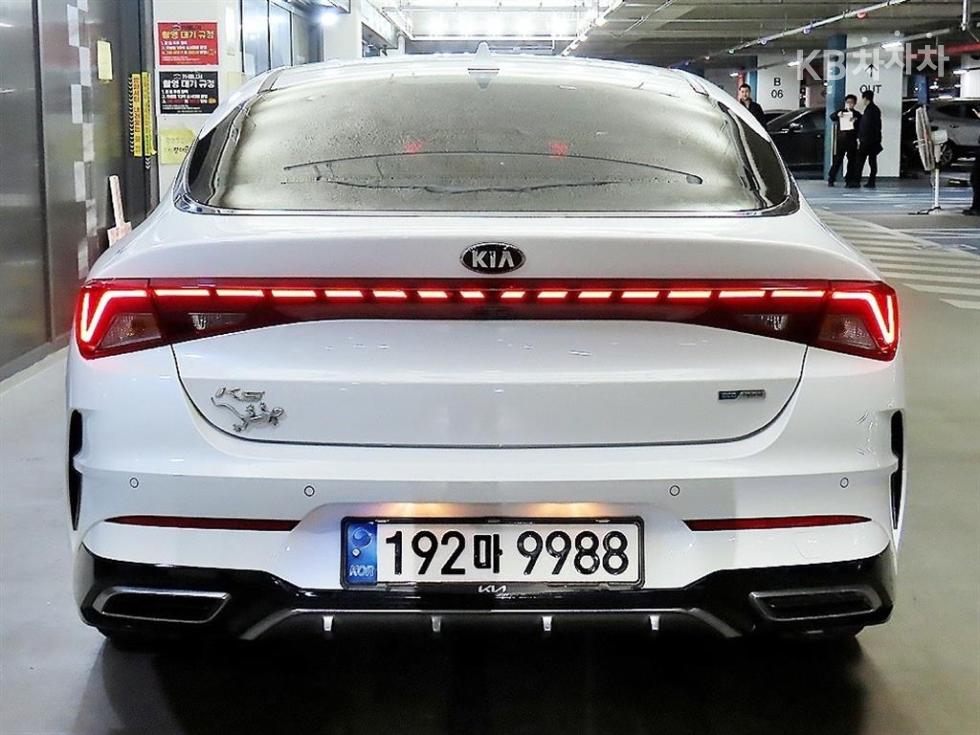 2021 - kia k5
