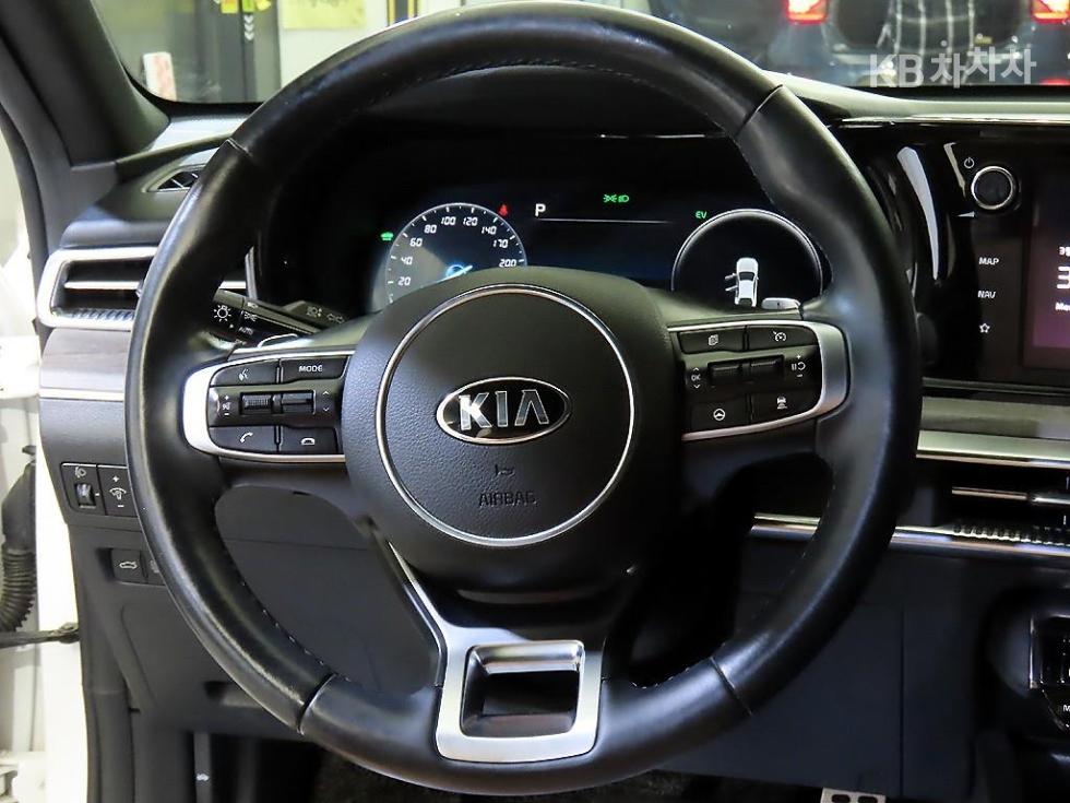 2021 - kia k5