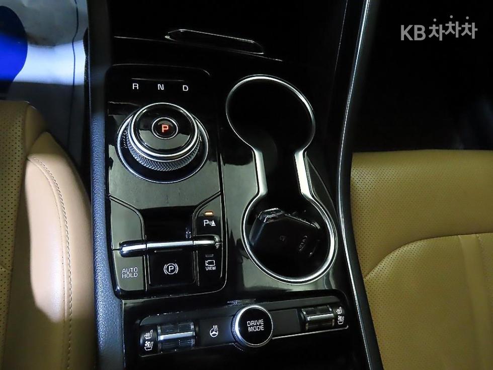2021 - kia k5