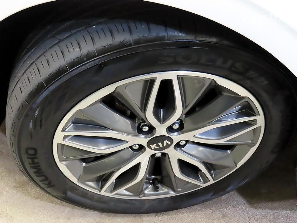 2021 - kia k5