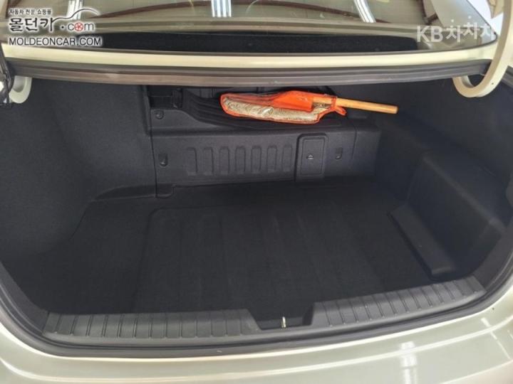 Kia K5 Hybrid Noblesse 10