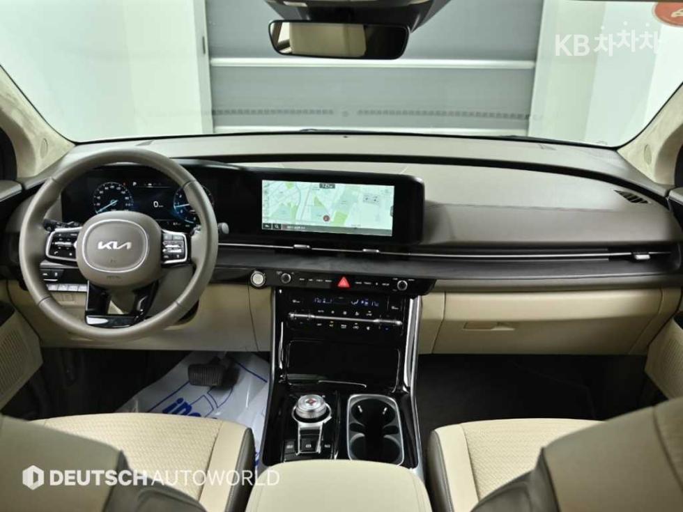 2023 - kia carnival