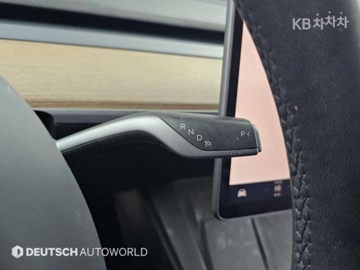 Tesla Model 3 Long Range 10