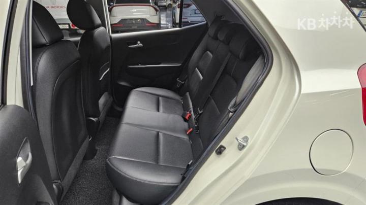 Kia Morning Urban JA 1.0 Gasoline Prestige 7