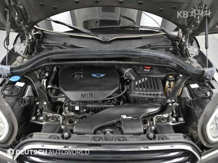 Mini Countryman F60 1.5 Cooper HighTrim 7