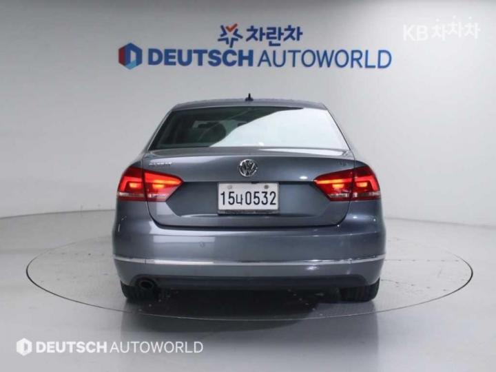Volkswagen Passat 2.0 TDI B7 11 year ~ 5