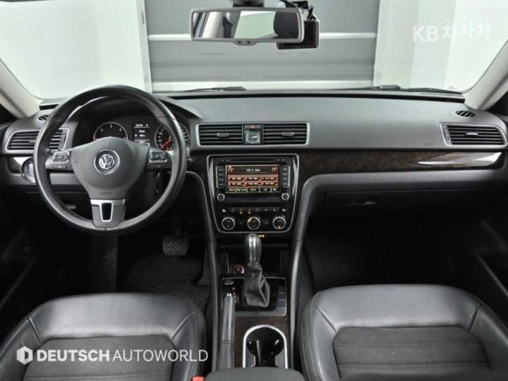 Volkswagen Passat 2.0 TDI B7 11 year ~ 8