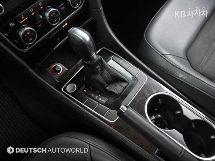 Volkswagen Passat 2.0 TDI B7 11 year ~ 10