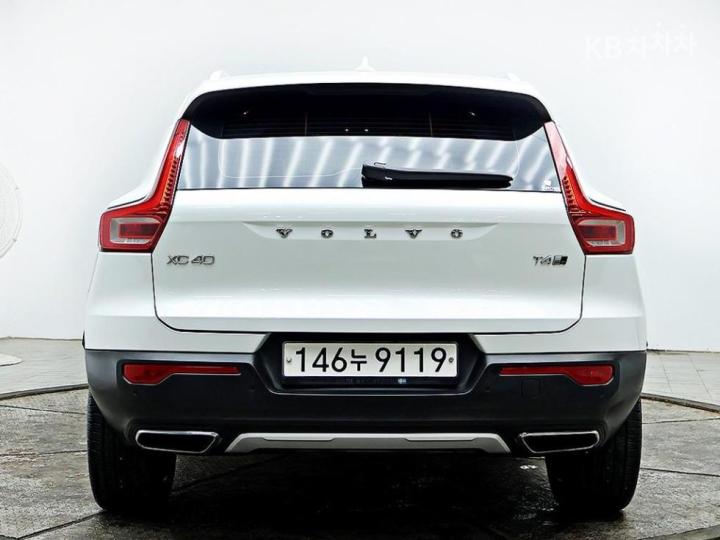 Volvo XC40 T4 AWD Inscription 4