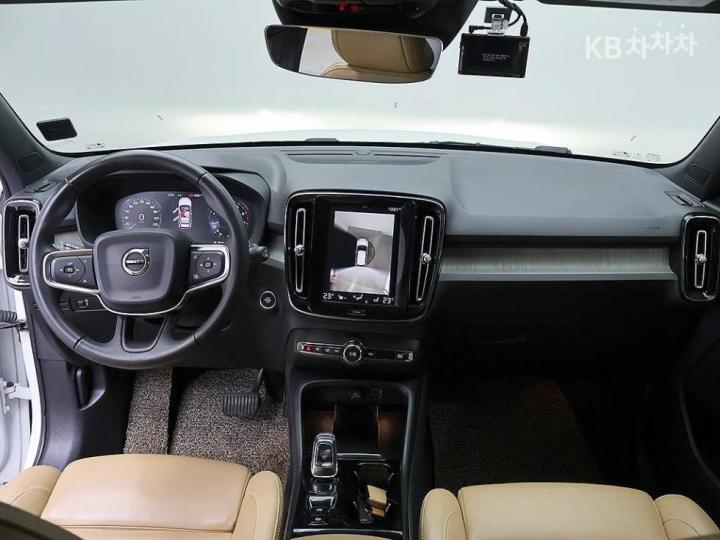 Volvo XC40 T4 AWD Inscription 6