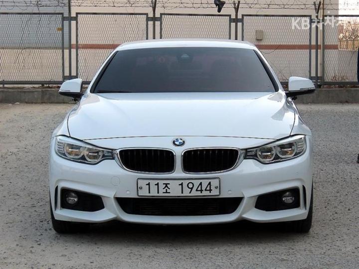 BMW 4 Series F32 428i Convertible M Sport 2