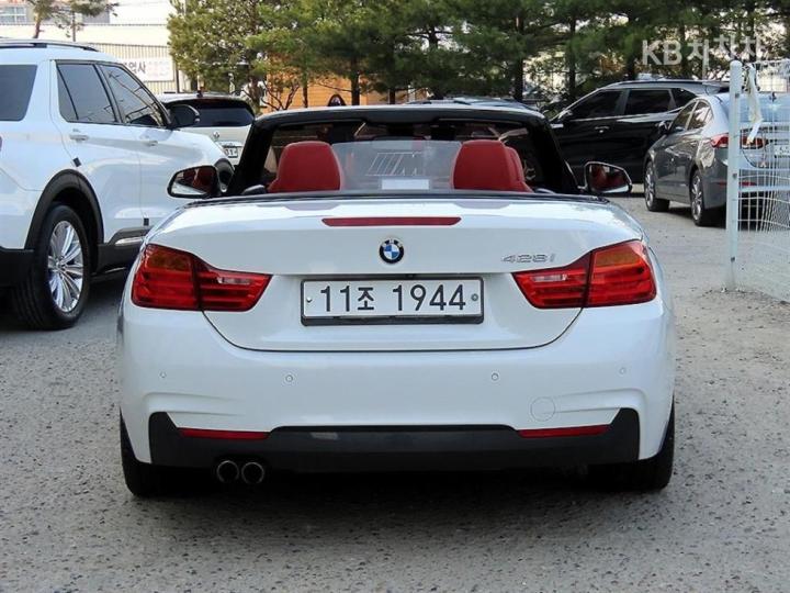 BMW 4 Series F32 428i Convertible M Sport 9